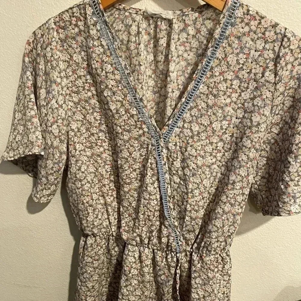 Sienna Sky floral blouse size Small - Picture 1 of 4